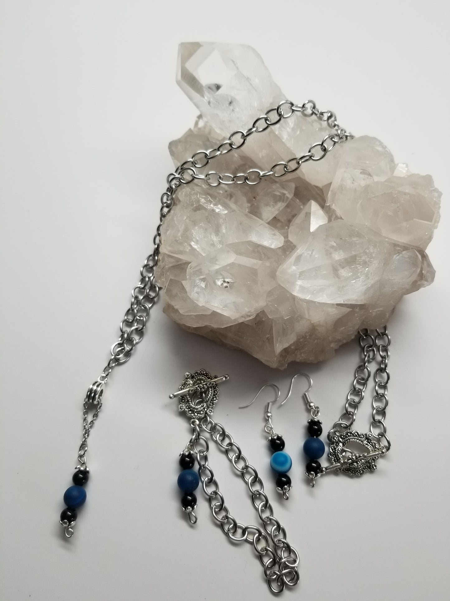 Necklace, bracelet and earrings set